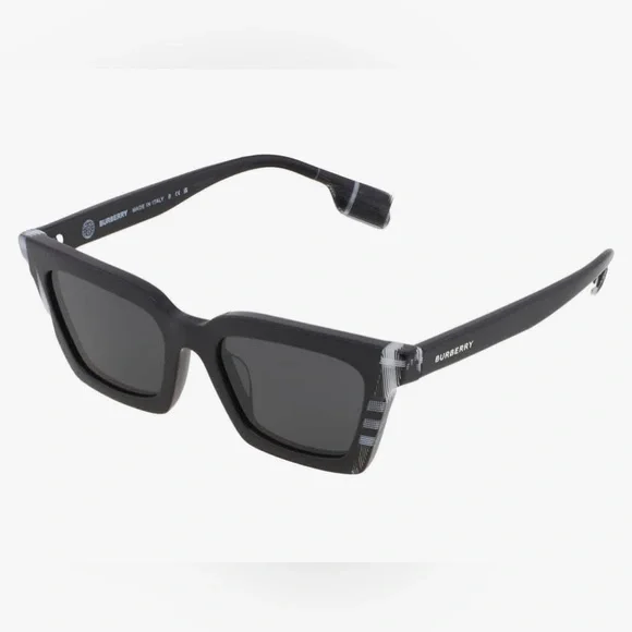 Burberry | Accessories | New Burberry Sunglasses Plaid Print  display picture 1